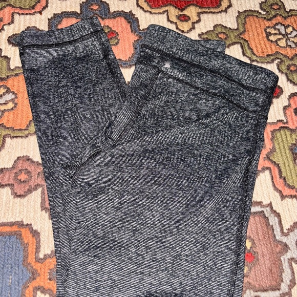 Under Armour Charcoal and Light Gray Leggings - Picture 1 of 3